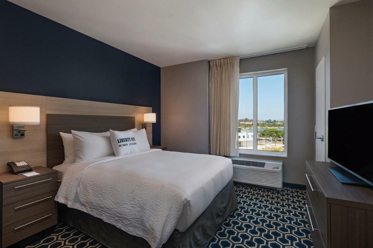 Towneplace Suites By Marriott San Diego Airport/Liberty Station Экстерьер фото